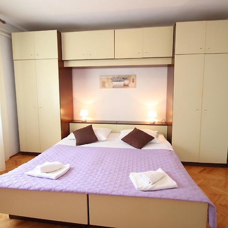 Casa Lidija Apartment Ровин Екстериор снимка