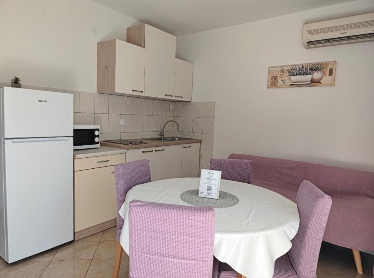Casa Lidija Apartment Ровин Екстериор снимка