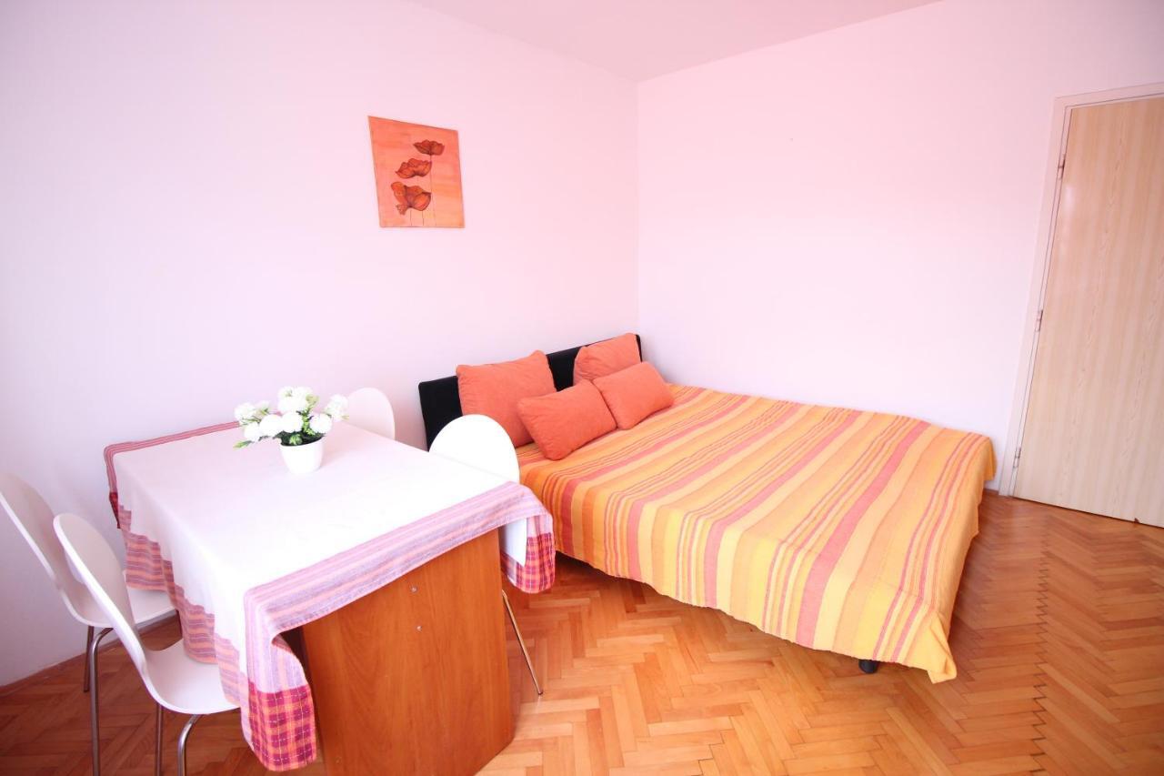 Casa Lidija Apartment Ровин Екстериор снимка