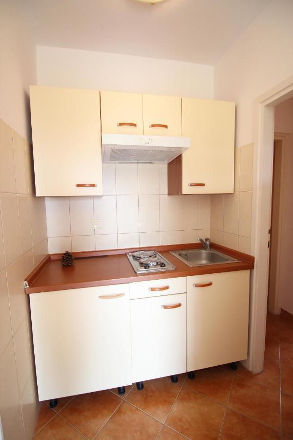 Casa Lidija Apartment Ровин Екстериор снимка