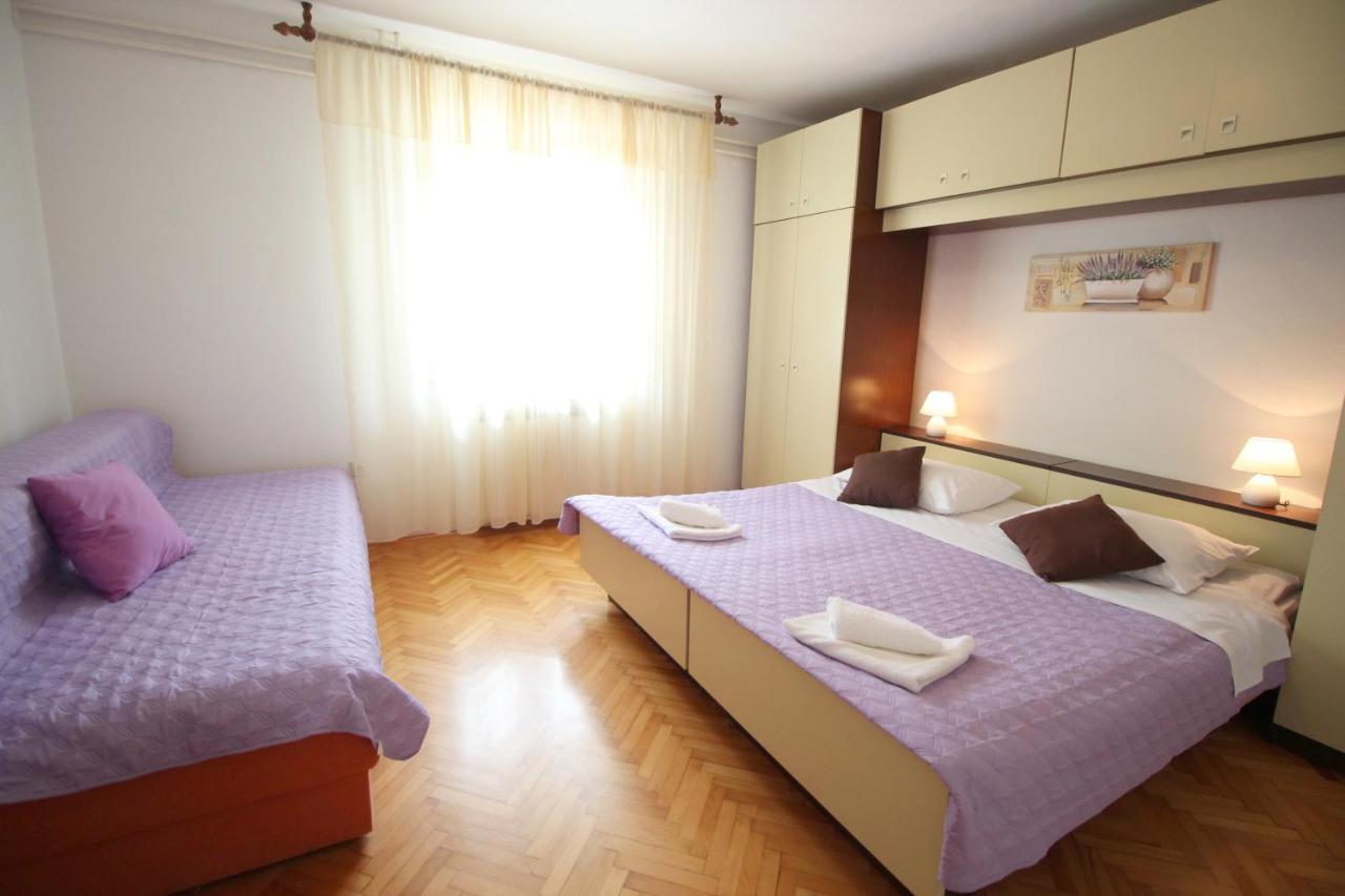 Casa Lidija Apartment Ровин Екстериор снимка