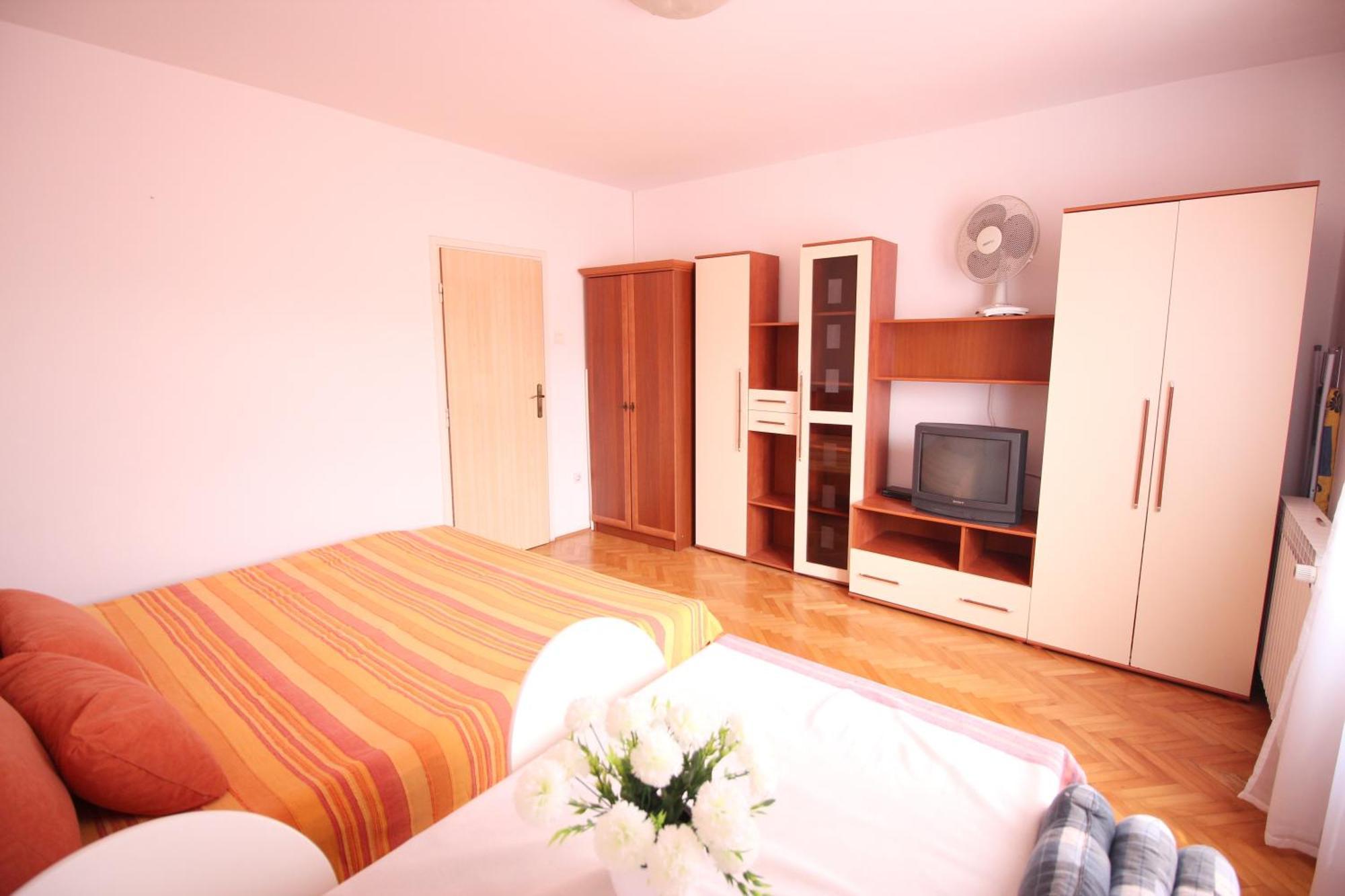 Casa Lidija Apartment Ровин Екстериор снимка